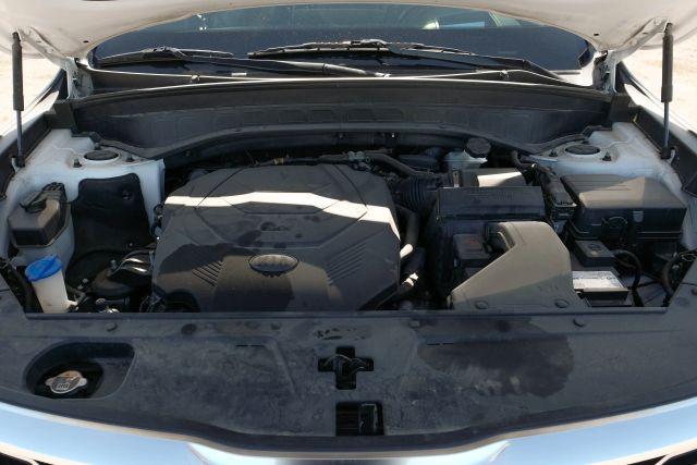 Photo of 2020 White Kia Telluride