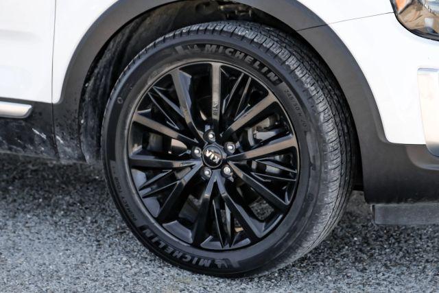 Photo of 2020 White Kia Telluride