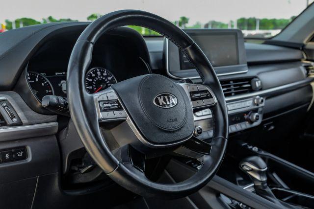 Photo of 2020 White Kia Telluride