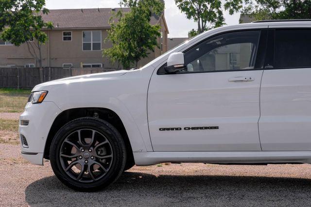 Photo of 2020 White Jeep Grand Cherokee