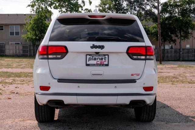Photo of 2020 White Jeep Grand Cherokee