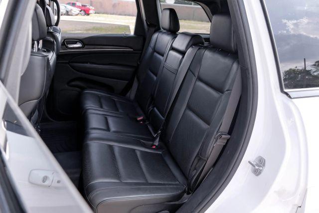 Photo of 2020 White Jeep Grand Cherokee