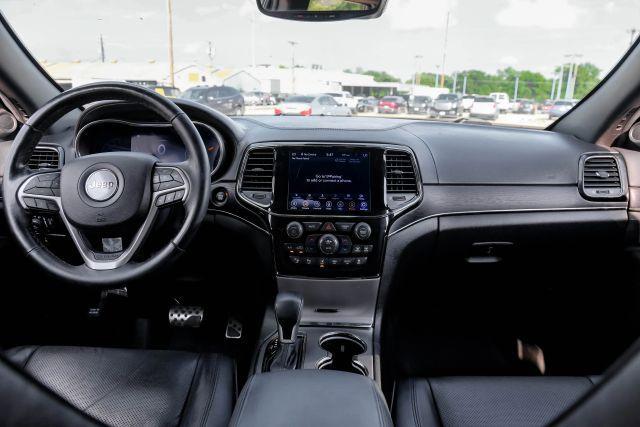 Photo of 2020 White Jeep Grand Cherokee