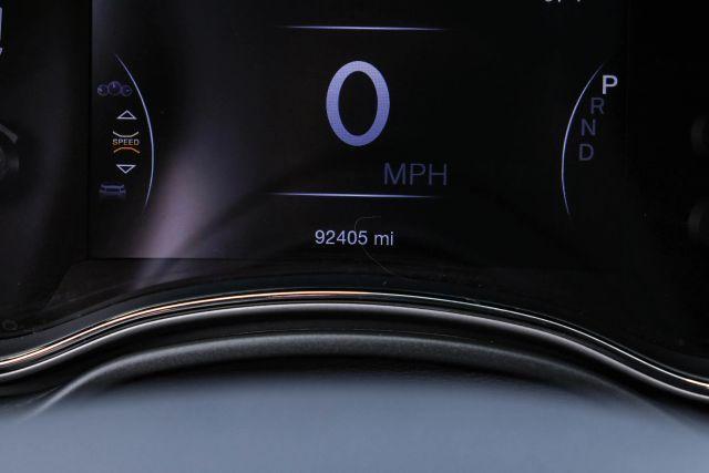Photo of 2020 White Jeep Grand Cherokee