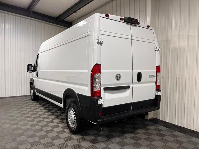 Photo of 2025 Bright White Clearcoat RAM ProMaster 2500
