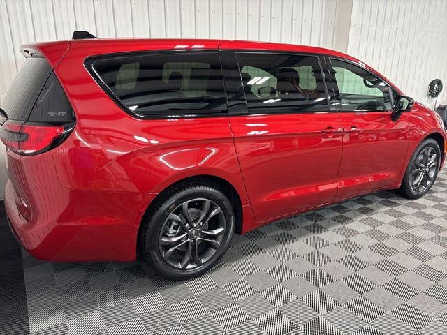 Photo of 2026 Red Chrysler Pacifica