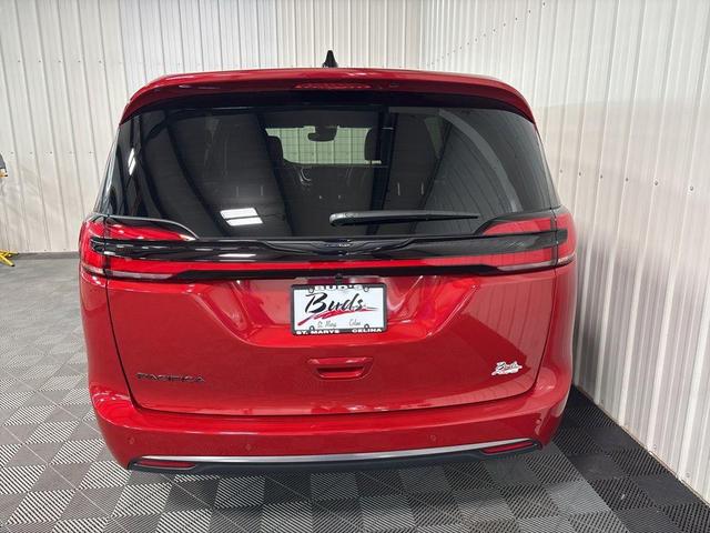 Photo of 2026 Red Chrysler Pacifica