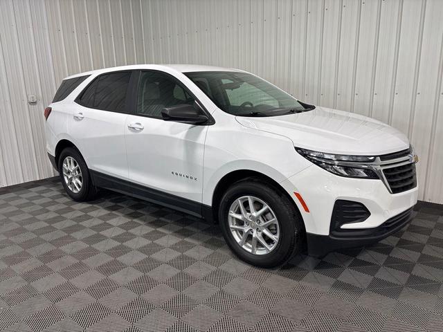 Photo of 2023 Summit White Chevrolet Equinox