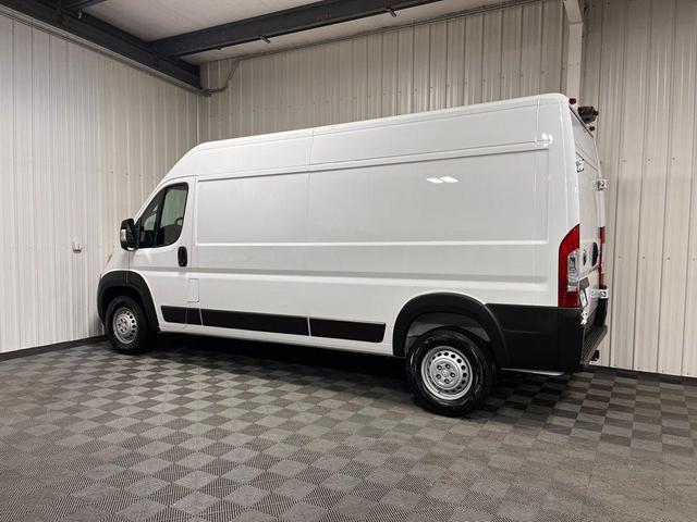 Photo of 2025 Bright White Clearcoat RAM ProMaster 2500