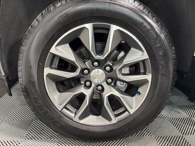 Photo of 2022 Summit White Chevrolet Silverado 1500