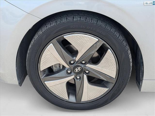 Photo of 2020 Stellar Silver Hyundai IONIQ Hybrid