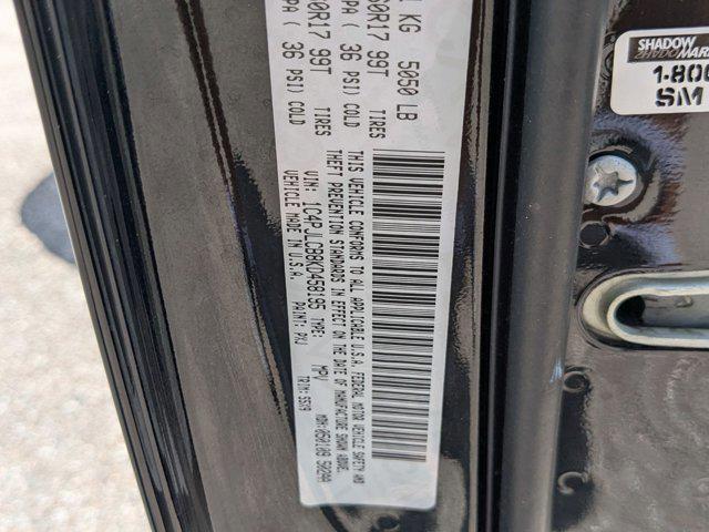 Photo of 2019 Diamond Black Crystal Pearlcoat Jeep Cherokee