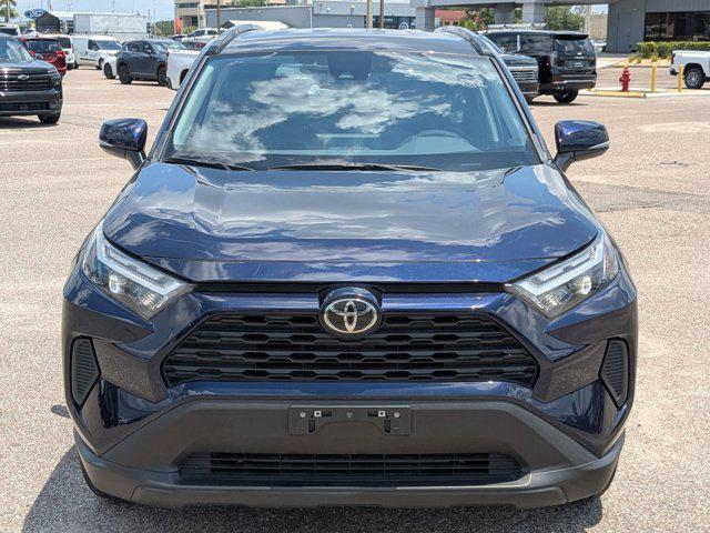 Photo of 2022 Silver/Gray Toyota RAV4