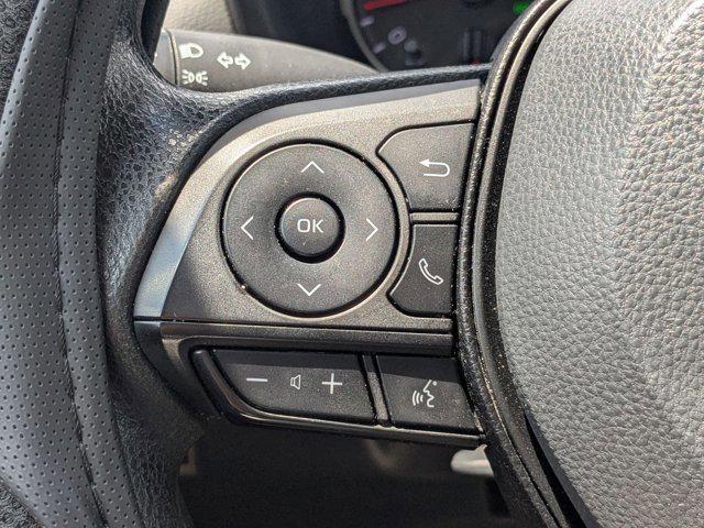 Photo of 2022 Silver/Gray Toyota RAV4