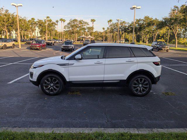 Photo of 2017 Fuji White Land Rover Range Rover Evoque