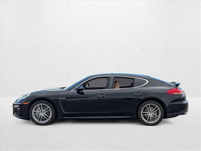 Photo of 2016 Jet Black Metallic Porsche Panamera