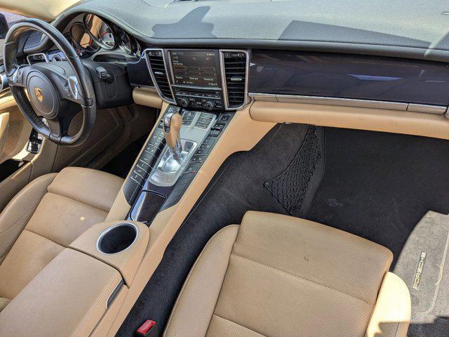 Photo of 2016 Jet Black Metallic Porsche Panamera