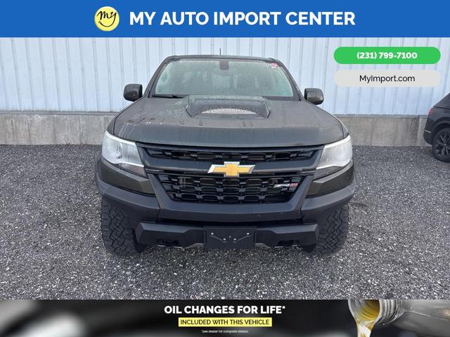 Photo of 2018 Deepwood Green Metallic Chevrolet Colorado