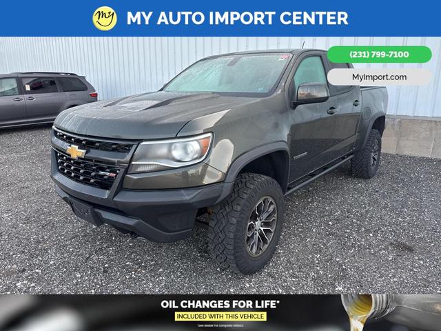 Photo of 2018 Deepwood Green Metallic Chevrolet Colorado