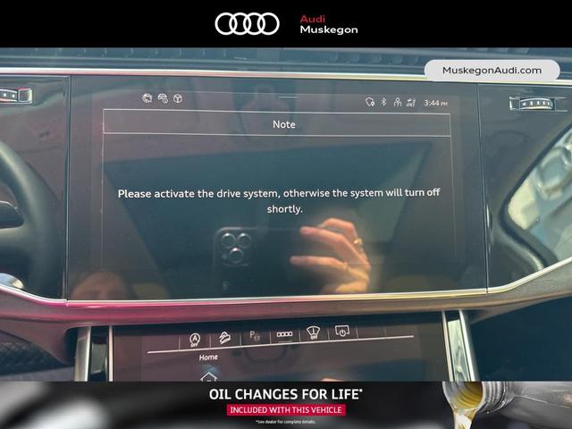 Photo of 2025 Waitomo Blue Metallic Audi Q7