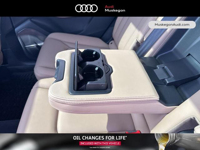 Photo of 2025 Waitomo Blue Metallic Audi Q7