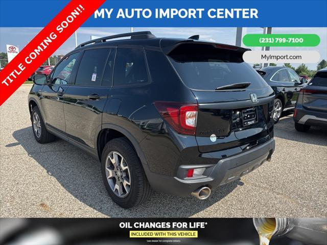Photo of 2022 Crystal Black Pearl Honda Passport