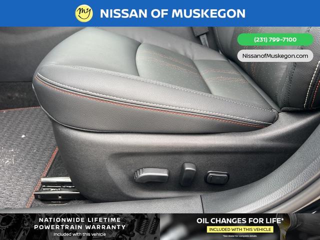 Photo of 2025 Super Black Clearcoat Nissan Altima