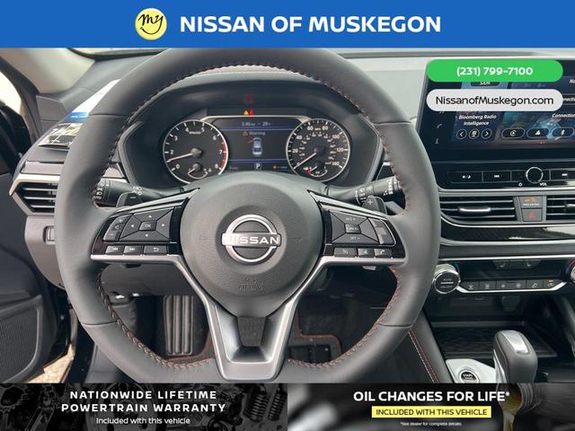 Photo of 2025 Super Black Clearcoat Nissan Altima