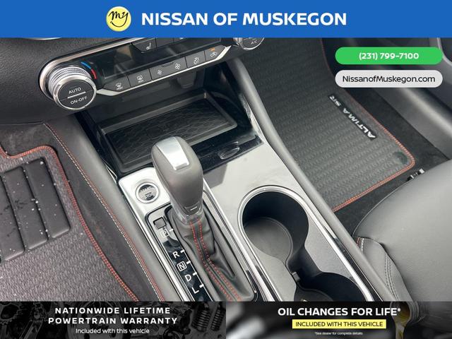 Photo of 2025 Super Black Clearcoat Nissan Altima