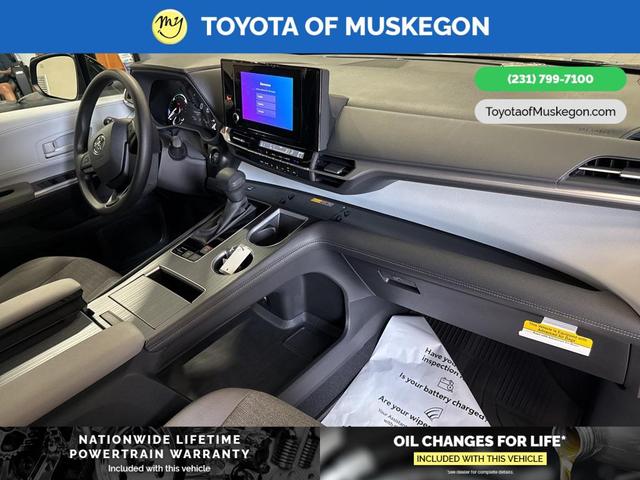 Photo of 2025 0218 Toyota Sienna