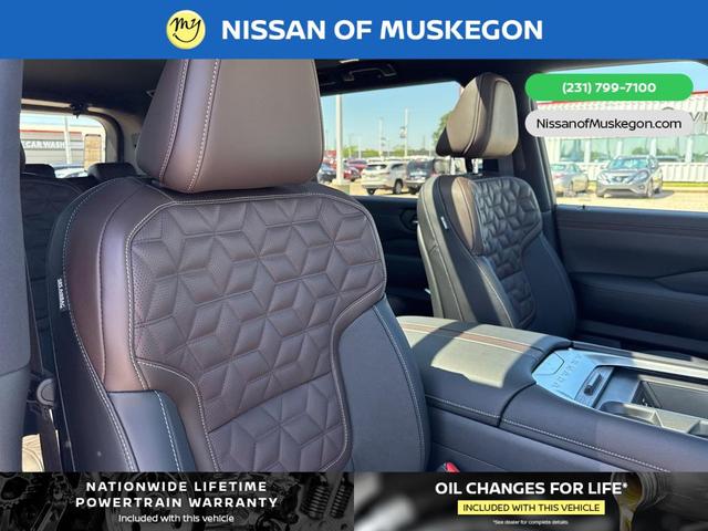 Photo of 2025 Everest White Pearl Tricoat Nissan Armada