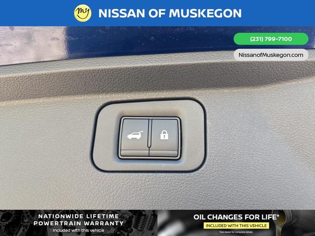 Photo of 2025 Deep Ocean Blue Pearl Nissan Armada