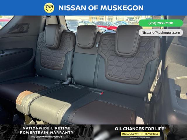 Photo of 2025 Deep Ocean Blue Pearl Nissan Armada