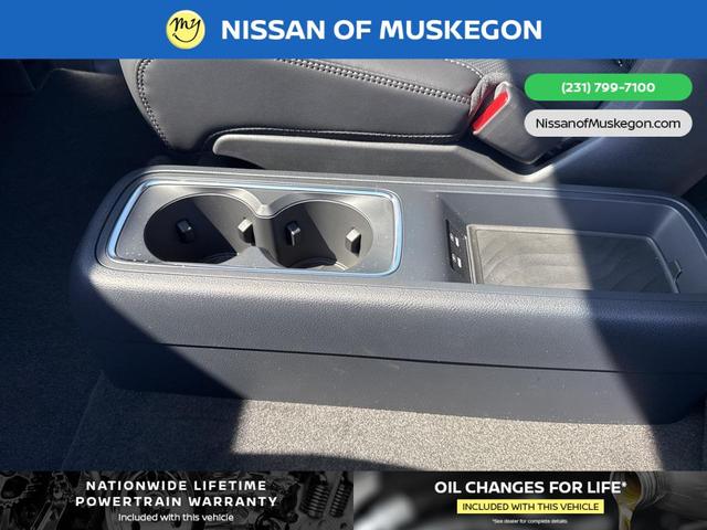 Photo of 2025 Deep Ocean Blue Pearl Nissan Armada