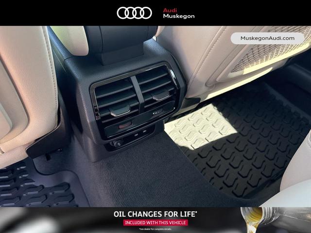 Photo of 2025 Glacier White Metallic Audi Q3