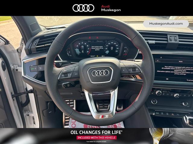 Photo of 2025 Glacier White Metallic Audi Q3