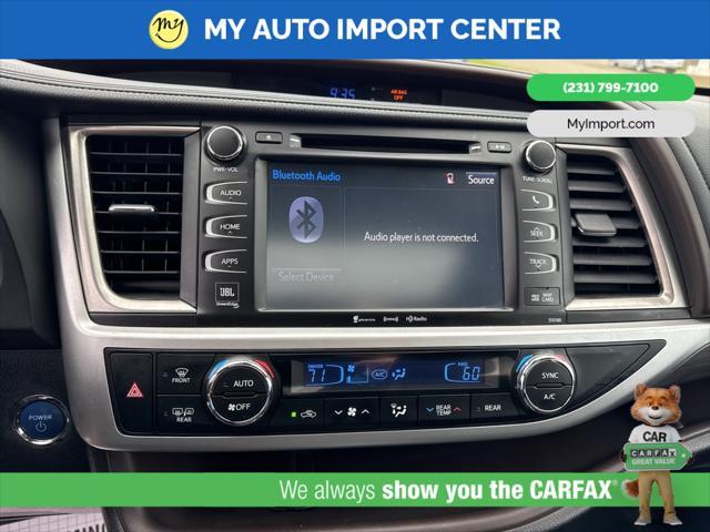 Photo of 2017 Midnight Black Metallic Toyota Highlander Hybrid