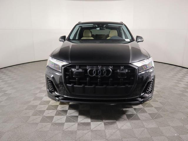 Photo of 2025 Mythos Black Metallic Audi Q7
