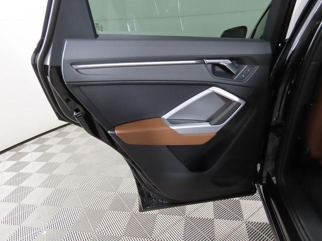 Photo of 2025 Black Metallic Audi Q3