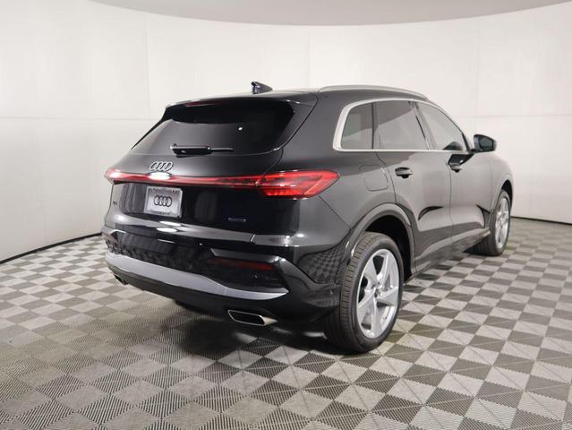 Photo of 2025 Mythos Black Metallic Audi Q5