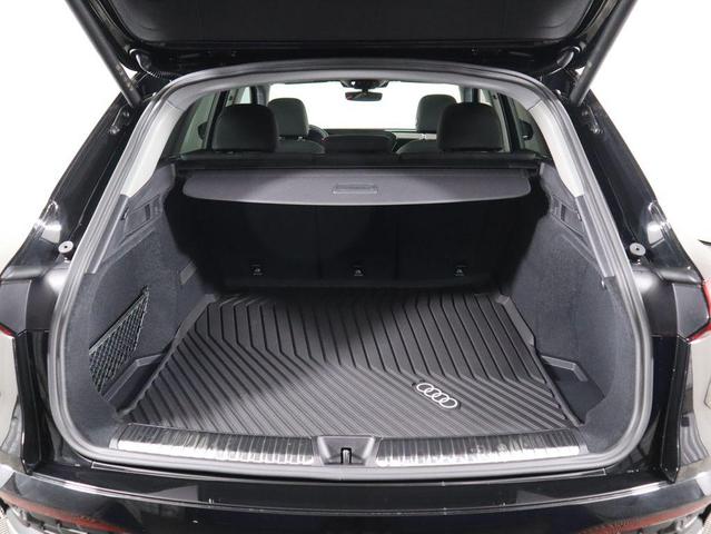 Photo of 2025 Mythos Black Metallic Audi Q5