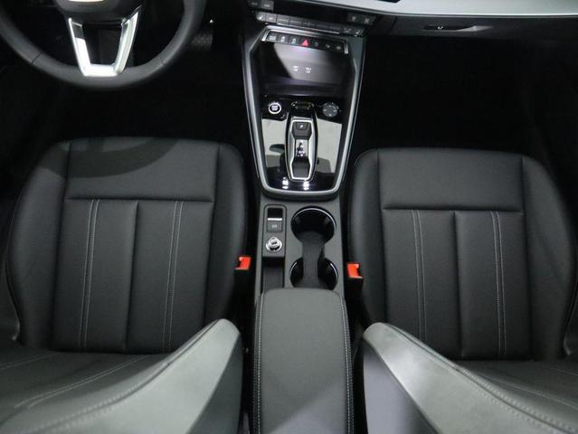 Photo of 2025 Gray Pearl Audi A3