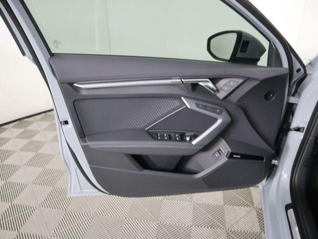 Photo of 2025 Gray Pearl Audi A3