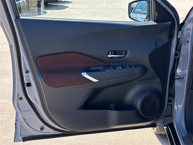 Photo of 2022 Boulder Gray Pearl Nissan Kicks