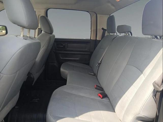Photo of 2017 Brilliant Black Crystal Pearlcoat RAM 1500