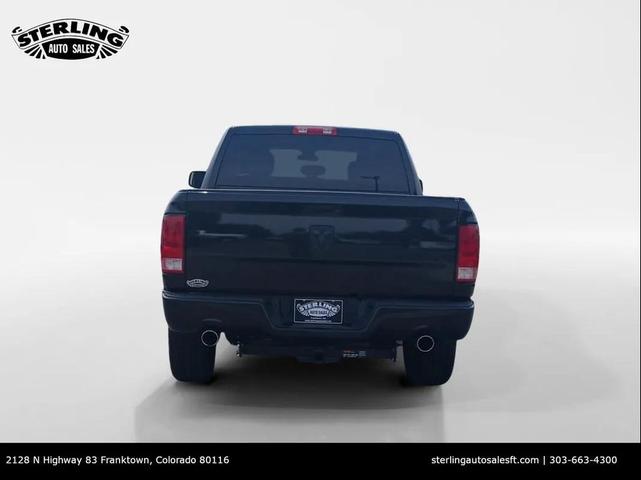 Photo of 2017 Brilliant Black Crystal Pearlcoat RAM 1500