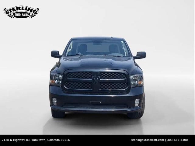 Photo of 2017 Brilliant Black Crystal Pearlcoat RAM 1500