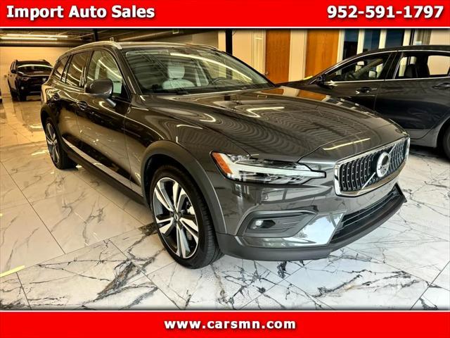 2025 Volvo V60 Cross Country