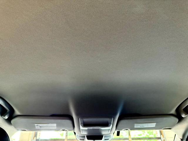 Photo of 2023 Glacier White Nissan Rogue