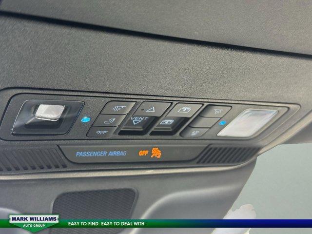 Photo of 2025 Black Metallic Ford Expedition